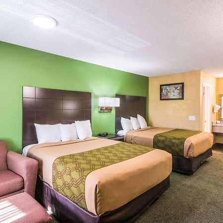 Econo Lodge Hesperia - Victorville I-15 Экстерьер фото