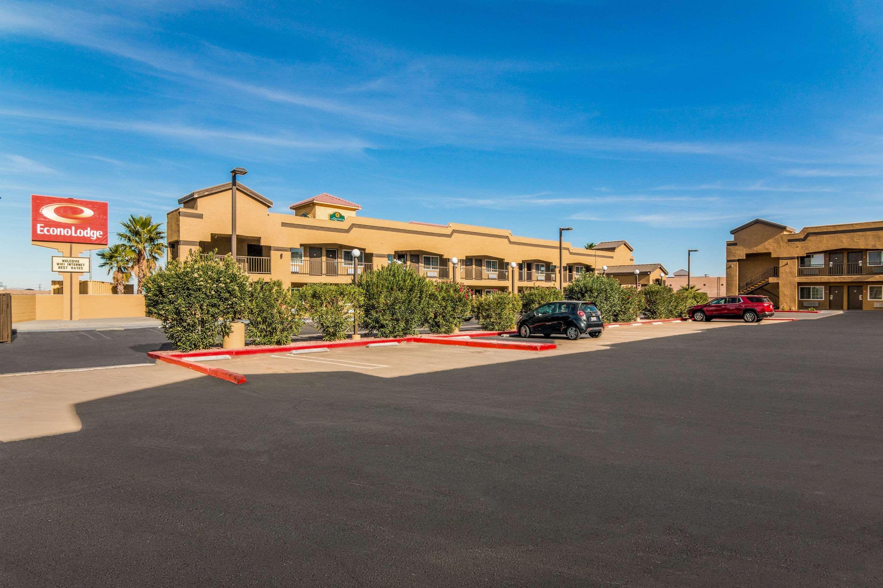 Econo Lodge Hesperia - Victorville I-15 Экстерьер фото