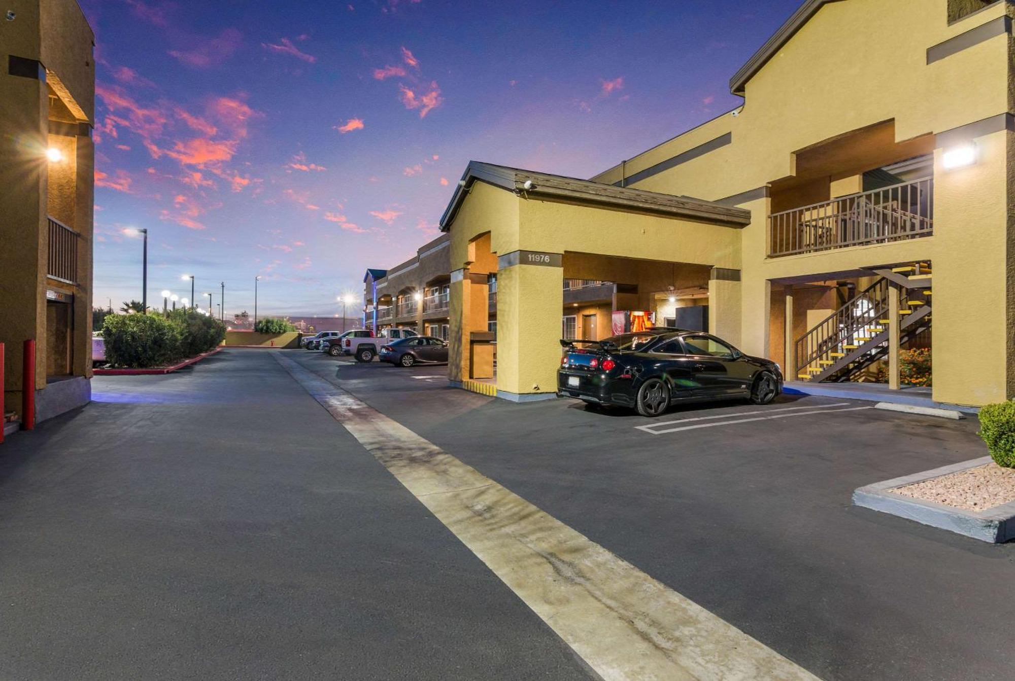 Econo Lodge Hesperia - Victorville I-15 Экстерьер фото