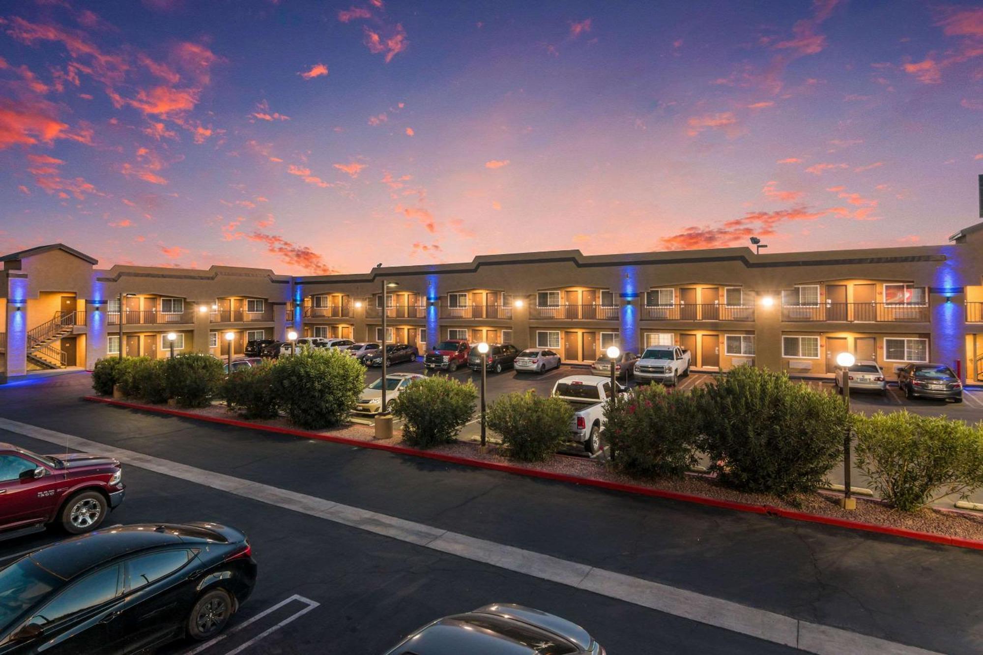Econo Lodge Hesperia - Victorville I-15 Экстерьер фото
