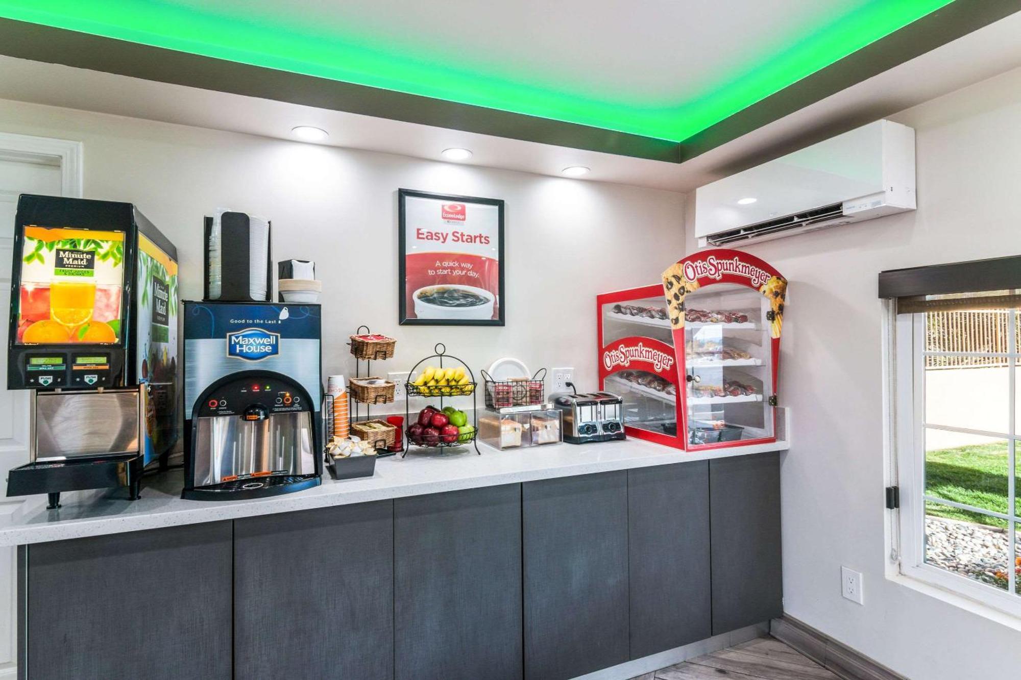 Econo Lodge Hesperia - Victorville I-15 Экстерьер фото