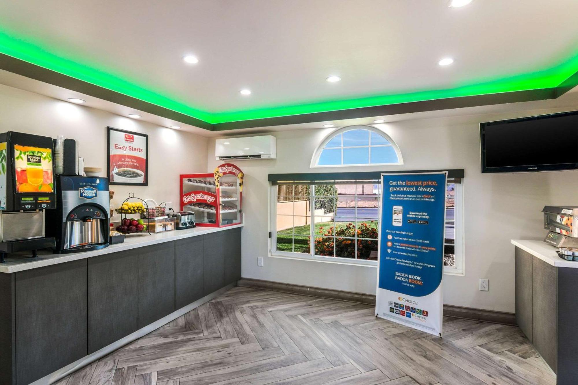 Econo Lodge Hesperia - Victorville I-15 Экстерьер фото