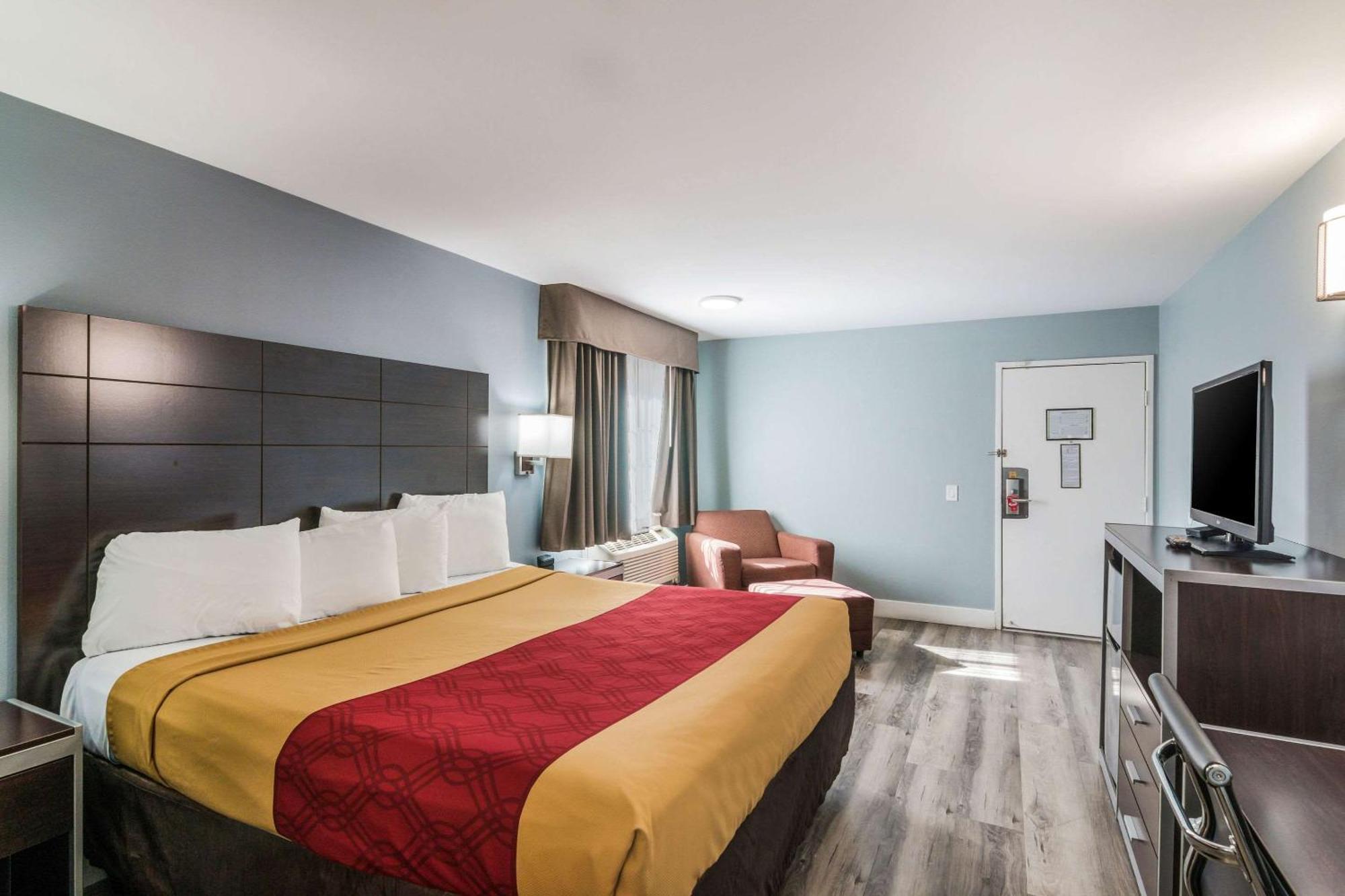 Econo Lodge Hesperia - Victorville I-15 Экстерьер фото