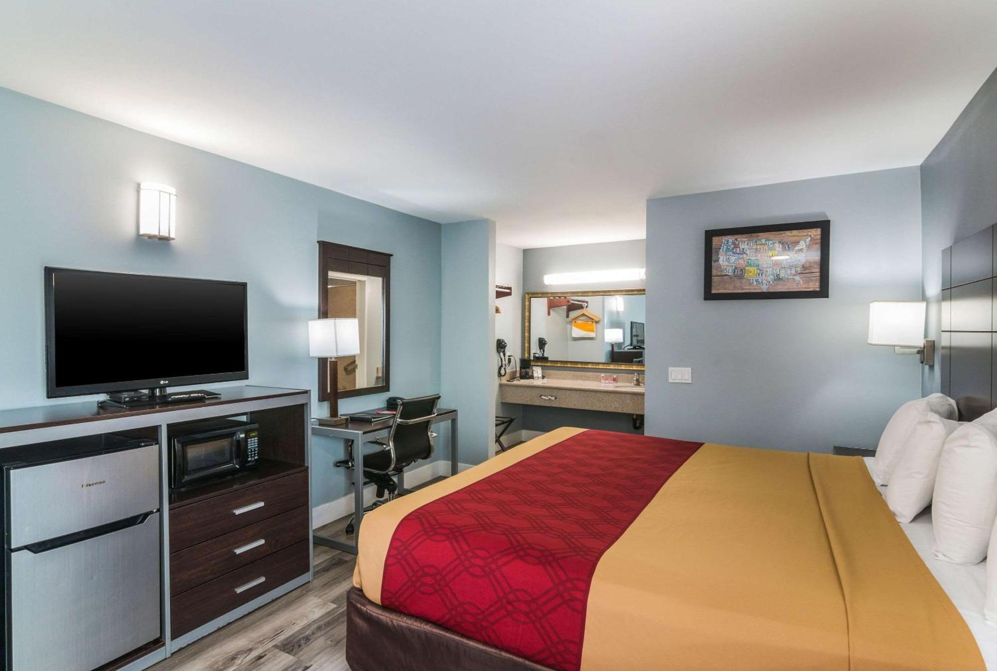 Econo Lodge Hesperia - Victorville I-15 Экстерьер фото