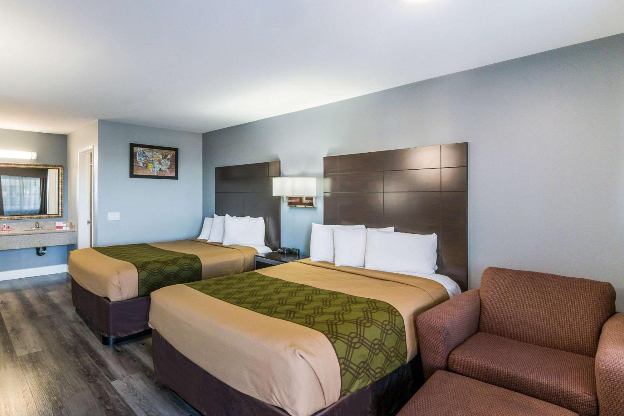 Econo Lodge Hesperia - Victorville I-15 Экстерьер фото