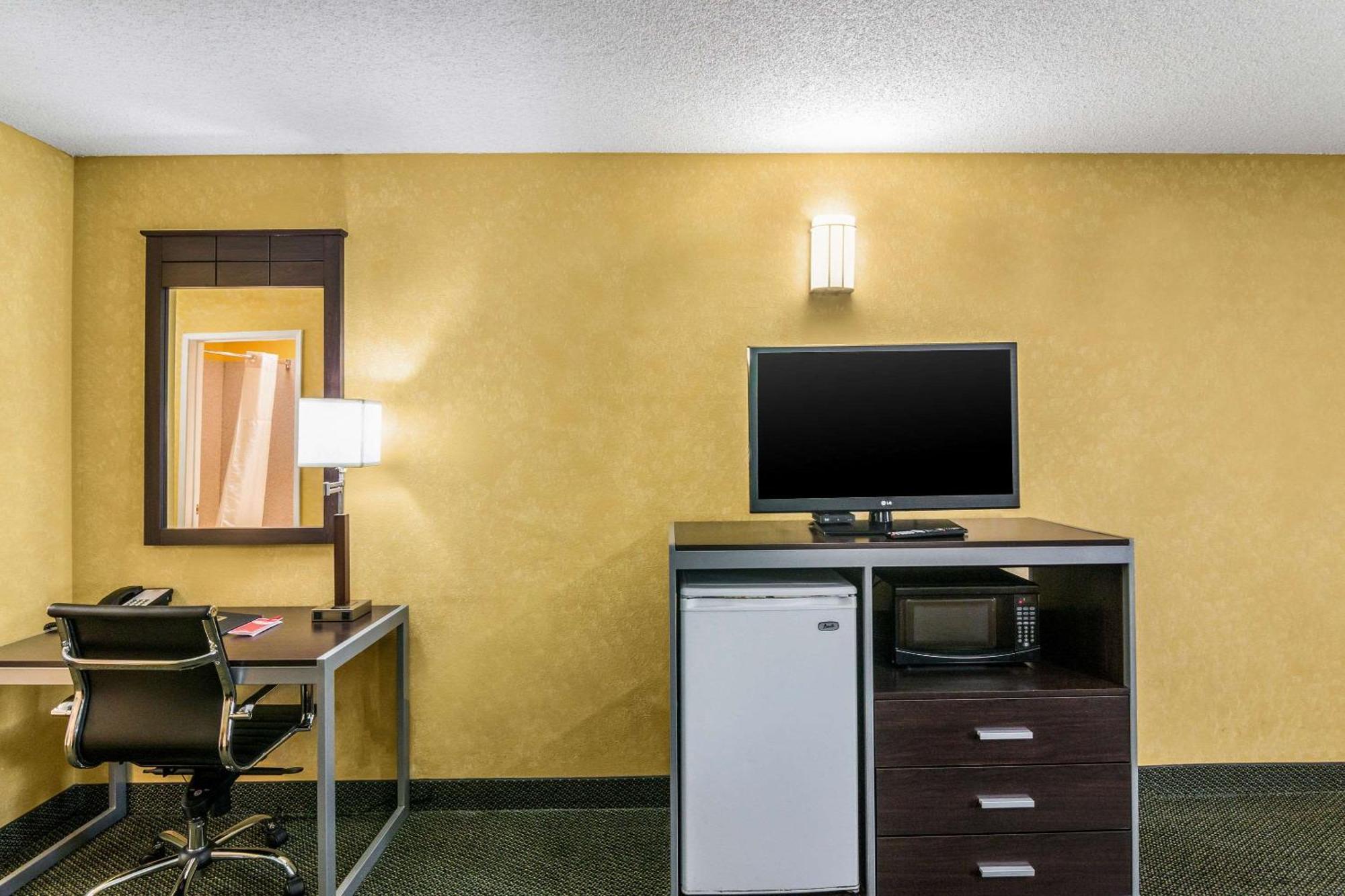 Econo Lodge Hesperia - Victorville I-15 Экстерьер фото