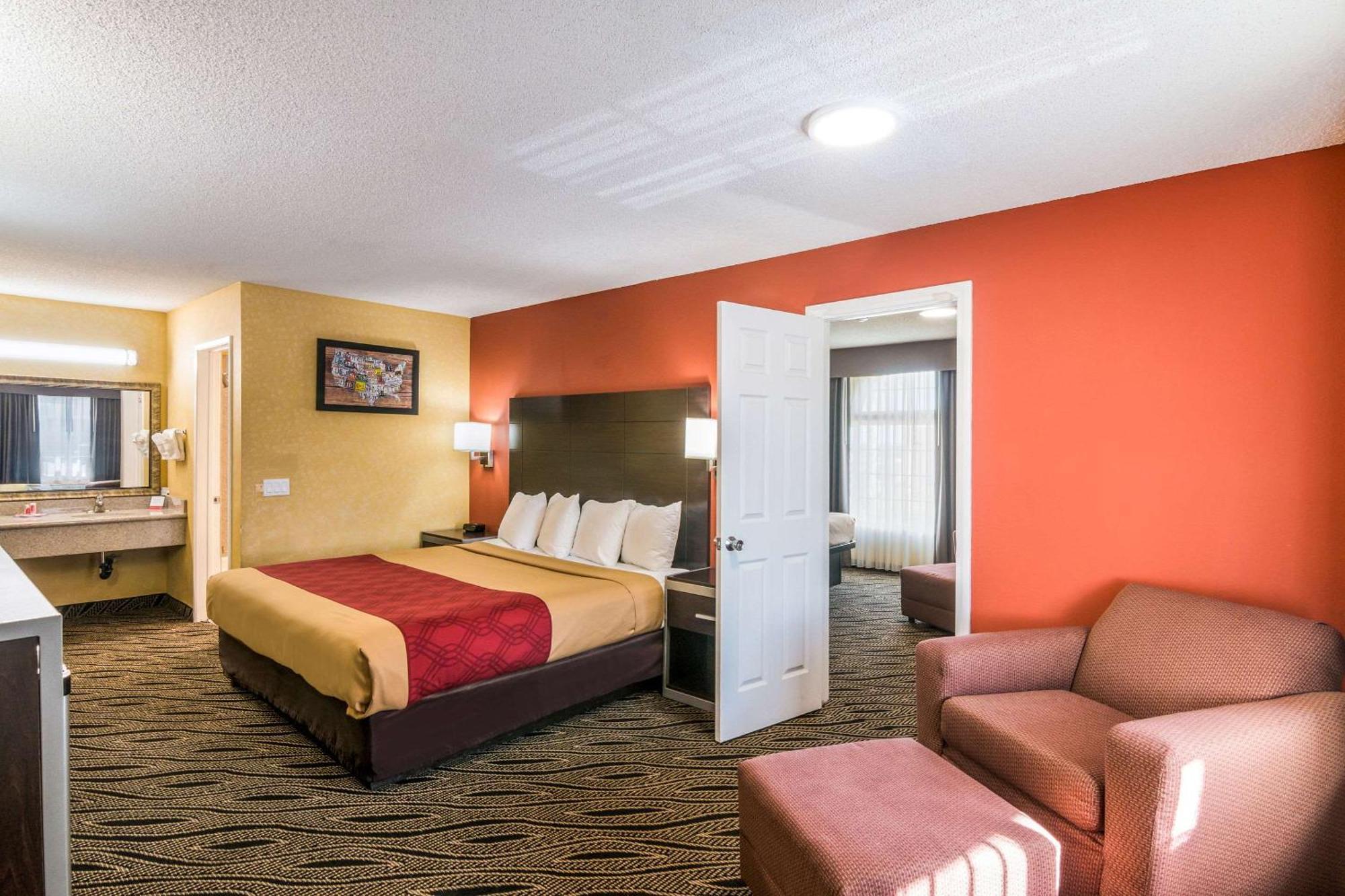 Econo Lodge Hesperia - Victorville I-15 Экстерьер фото
