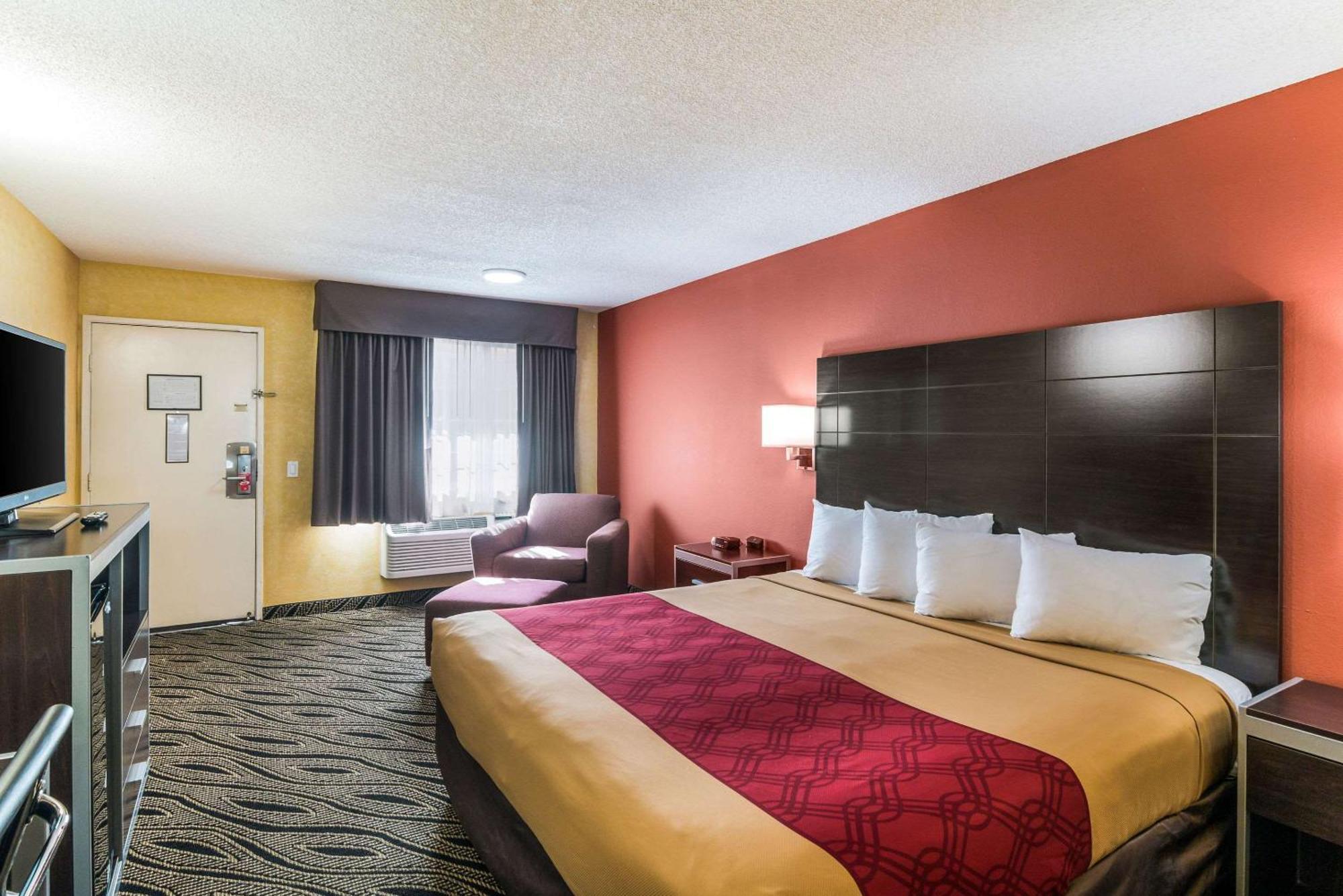 Econo Lodge Hesperia - Victorville I-15 Экстерьер фото