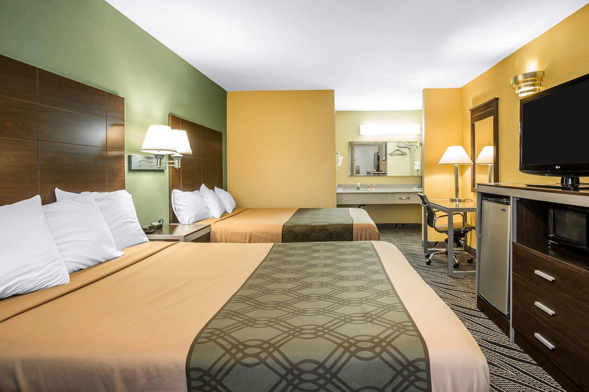 Econo Lodge Hesperia - Victorville I-15 Экстерьер фото